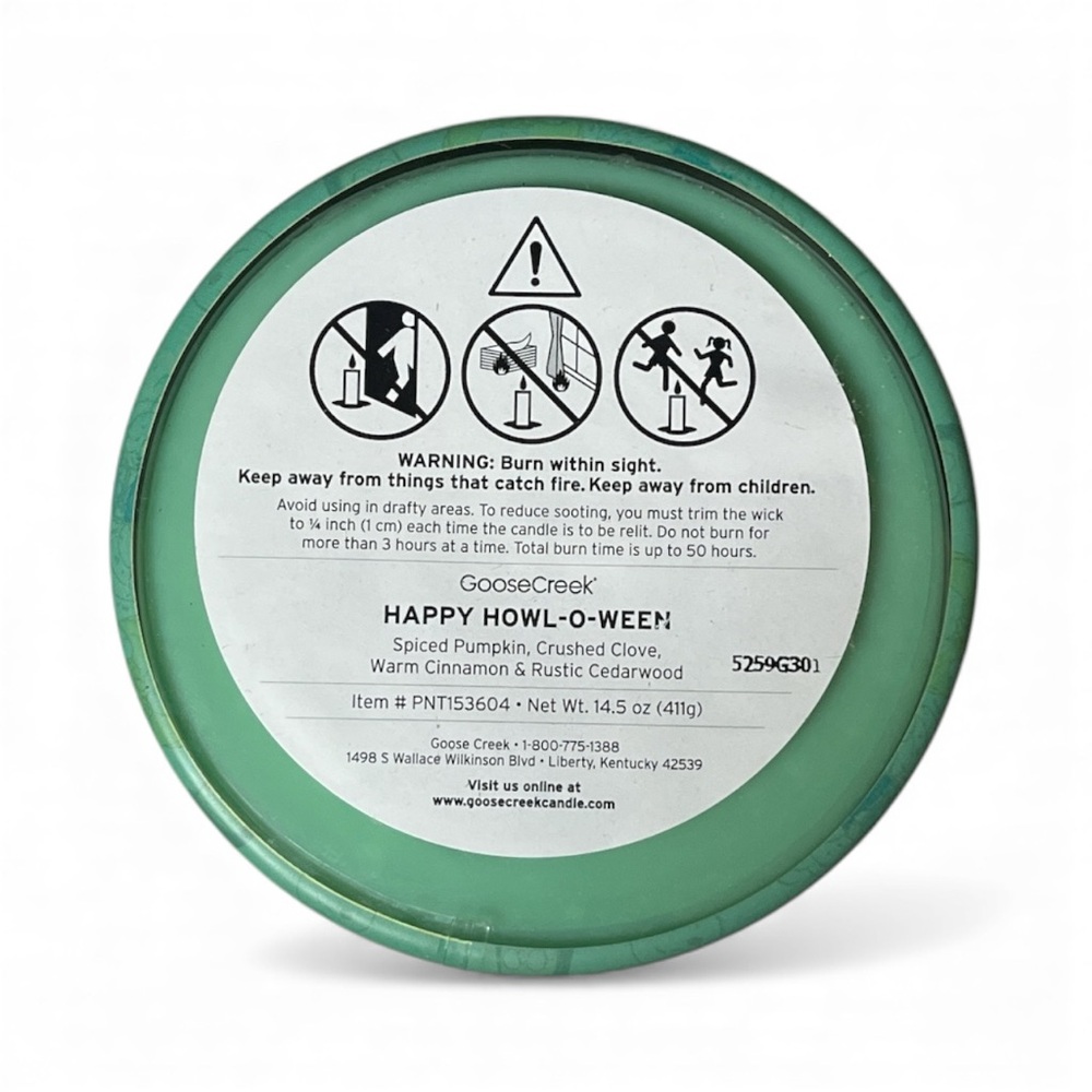 Goose Creek X Peanuts 75 Years Happy Howl-O-Ween 14.5 oz 3-wick Soy Candle - Picture 4 of 4